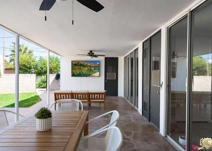 Midcentury With Pool & Rec * Tucson