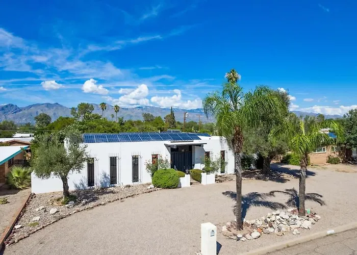 Midcentury With Pool & Rec Apartamento Tucson