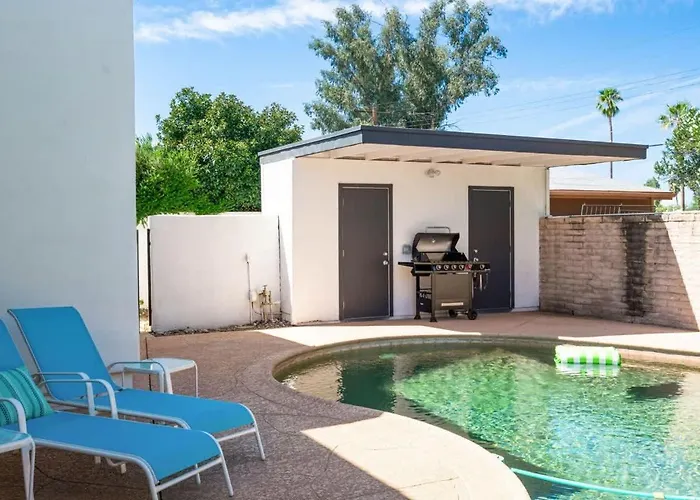 Midcentury With Pool & Rec Apartamento *