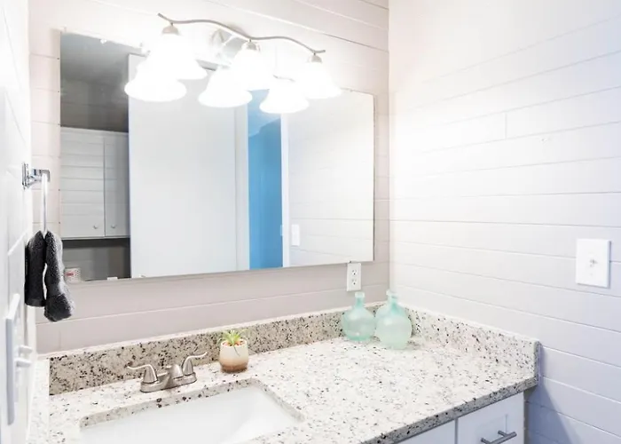 Apartamento Midcentury With Pool & Rec *